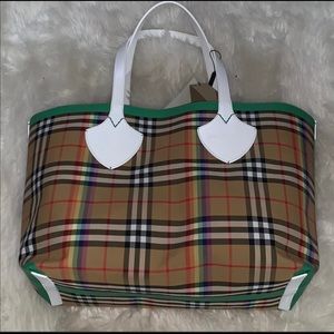 BURBERRY